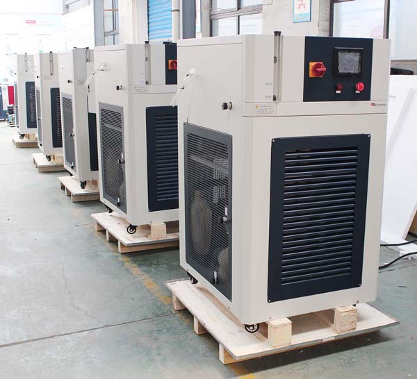 密閉加熱制冷循環(huán)機，-80℃~200℃高精度控溫